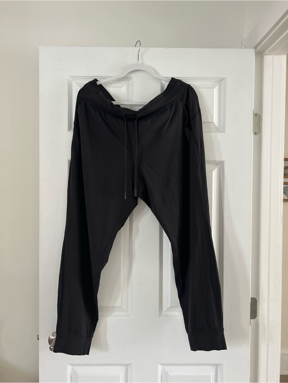 Lululemon black joggers